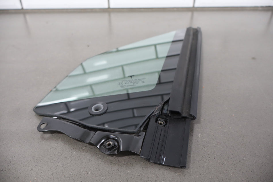 16-23 OEM Tesla Model X Front Left Driver Side Quarter Door Window Glass