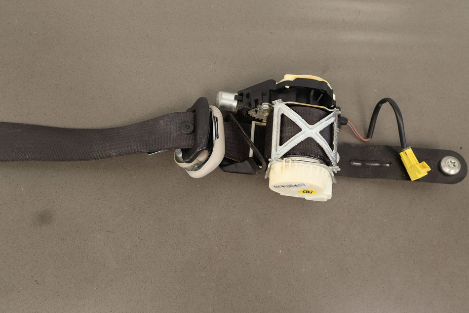 2009 Chevrolet Silverado 2500- Front Seat Belt
