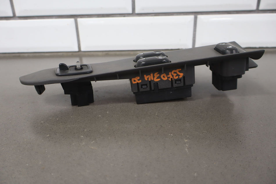 2003 Ford F-250 Super Duty- Front Door Switch