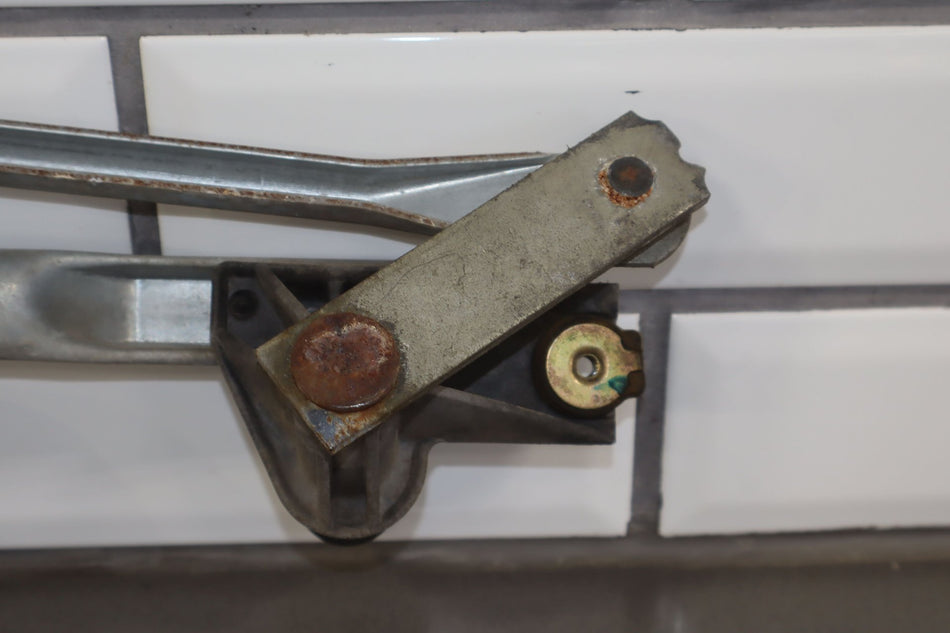 2002 GMC Sierra 2500- Wiper Linkage