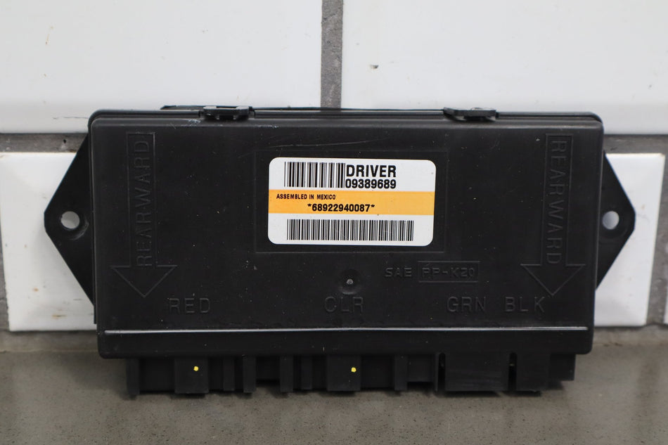 2000-2004 Chevrolet Corvette Driver Left Door Control Module 10342159