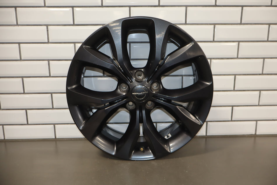 2017-2024 Chrysler Pacifica Alloy Wheel OEM