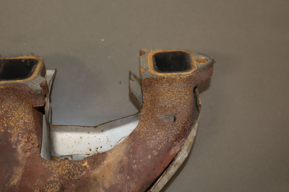 1992 Toyota Land Cruiser- Exhaust Manifold