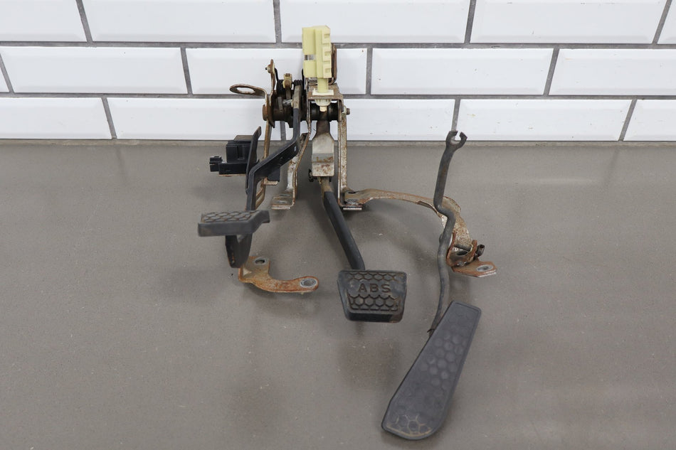 93-02 Chevrolet Camaro, Pontiac Firebird Manual Transmission Pedal Assembly OEM