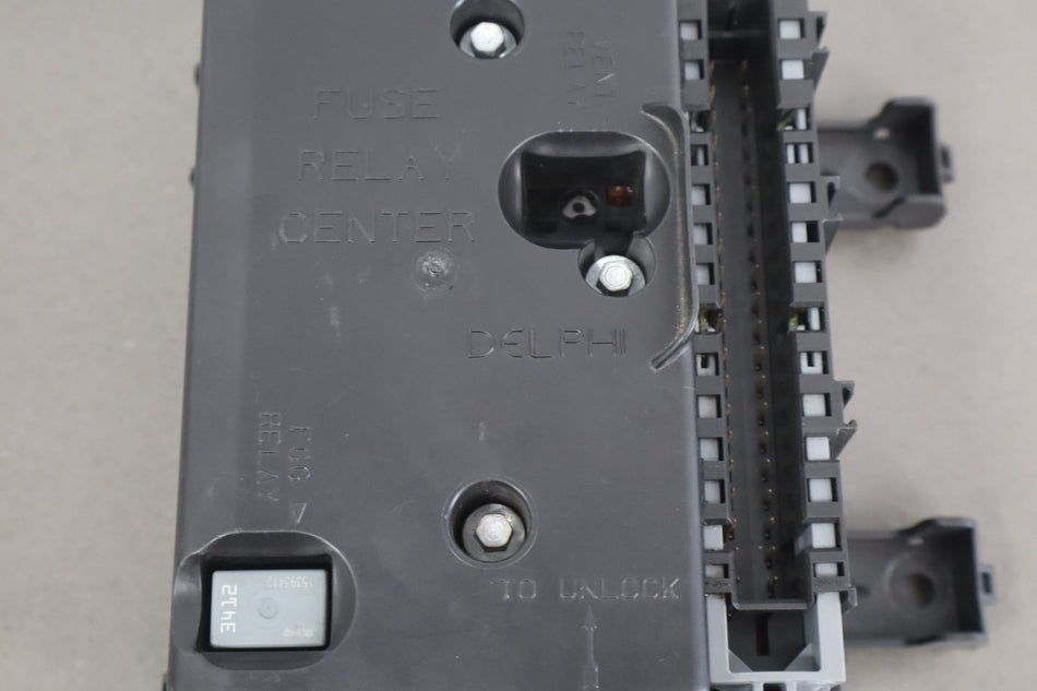 2004 Chevrolet SSR- Cabin Fuse Box