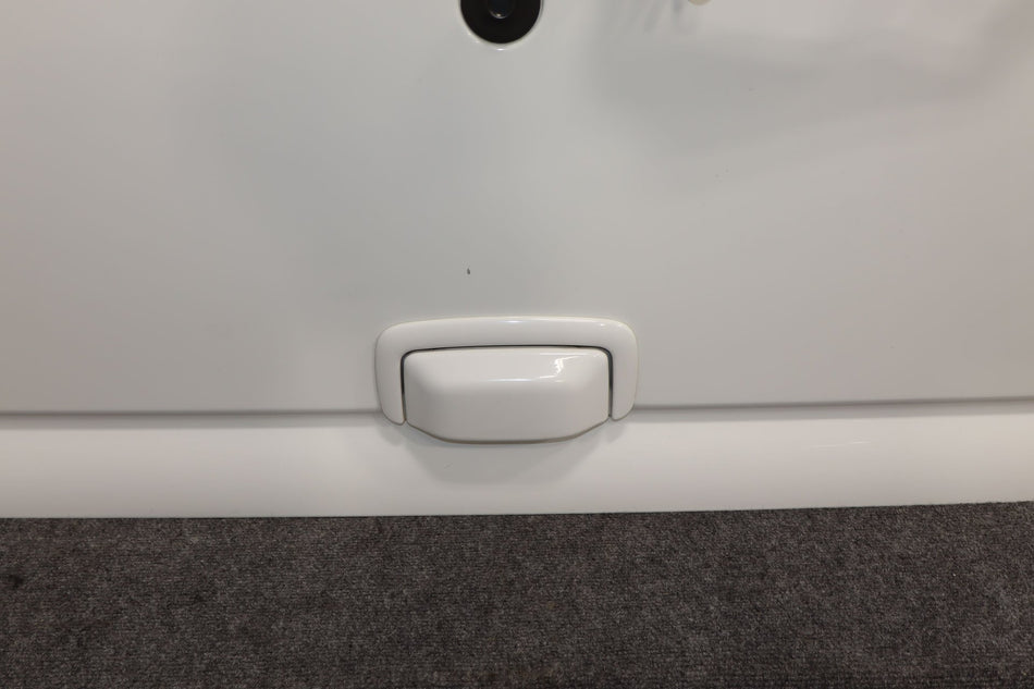 2004 Chevrolet Tahoe- Decklid/Tailgate