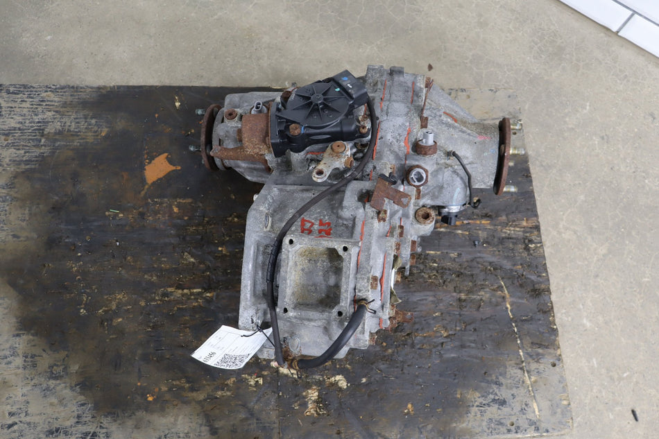 1998-2002 Toyota Land Cruiser Transfer Case 361306A221 OEM