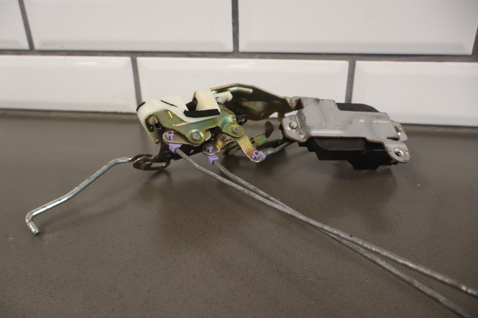 1991 Mitsubishi 3000GT Right Front Door Latch