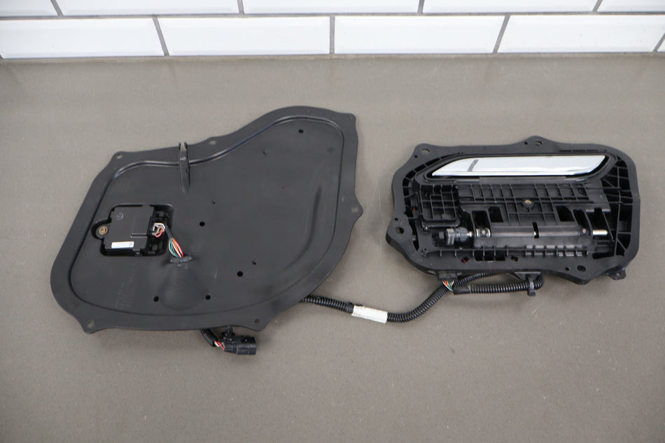 2012-2015 Tesla Model S Driver Left Front Door Handle Assembly Tested