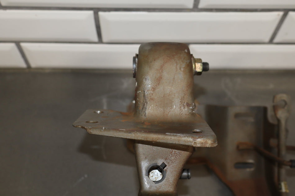2004-2006 Pontiac GTO Automatic Throttle & Brake Pedals OEM