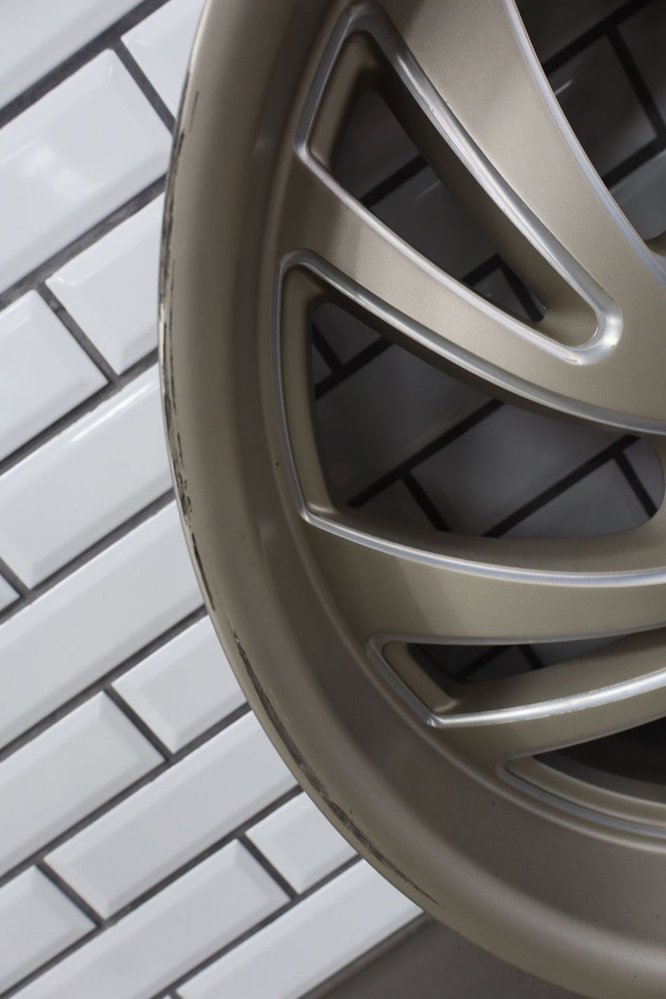 2011 Chevrolet Suburban 1500- Wheel
