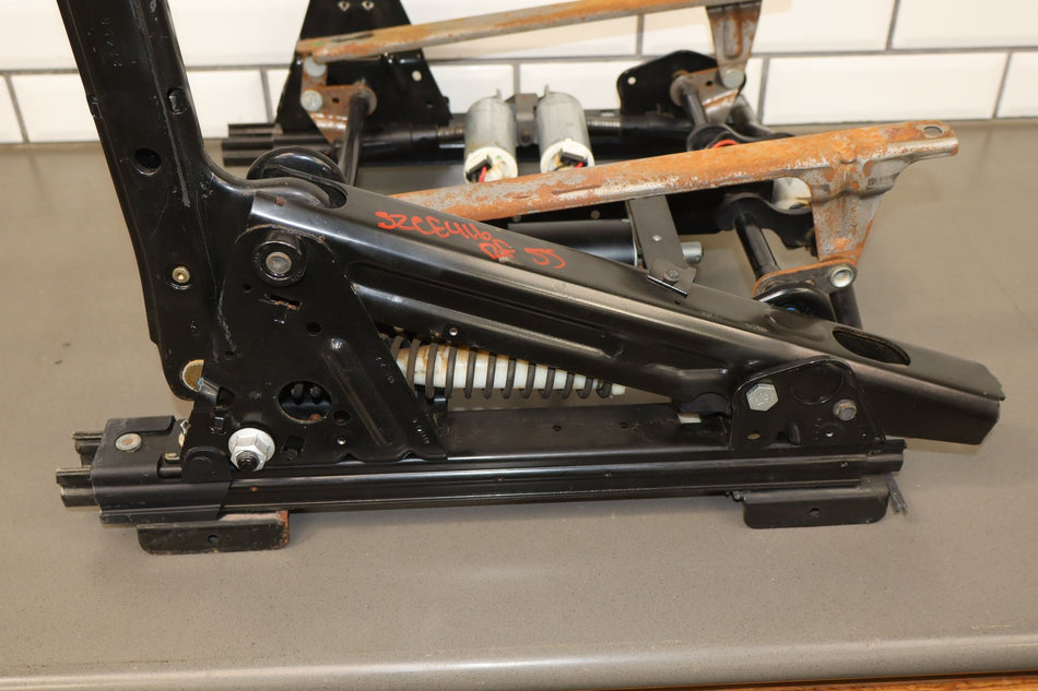 Front Seat Track, 2002, Chevrolet, Silverado 2500