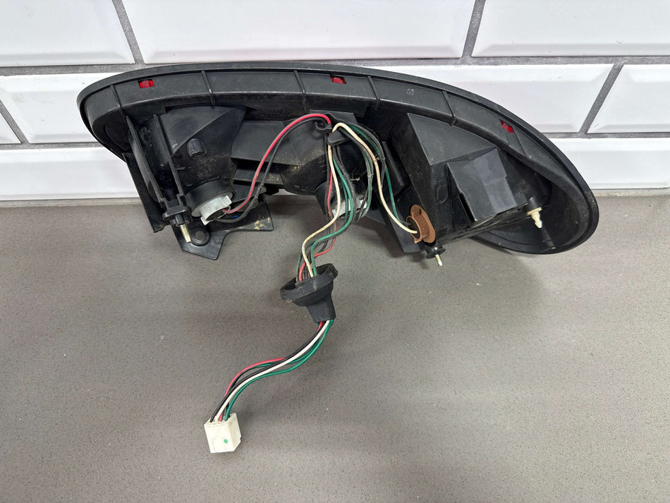 2002 Mazda MX-5 Miata Right Tail Light N06651150