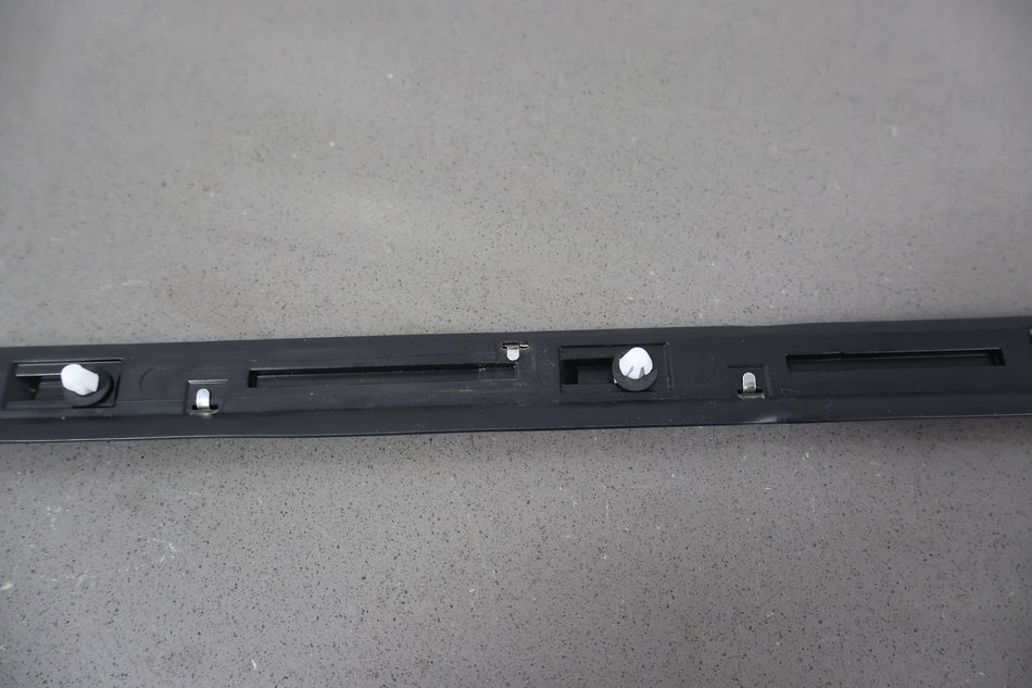 2023 Jeep Grand Wagoneer- QUARTER PANEL MOULDING