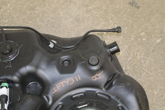 https://dvyuexp86pxrj.cloudfront.net/afb4b39b-4871-415e-a25a-a49131a4a926/EC8312DB-7ACE-4CED-B999-E4D148AD4284/web_1e3967fb-c06e-4242-90e1-663456411473.jpg