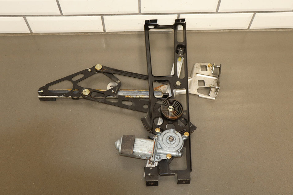 1986-1996 Chevrolet Corvette C4 Right Front Door Window Regulator W/ Motor