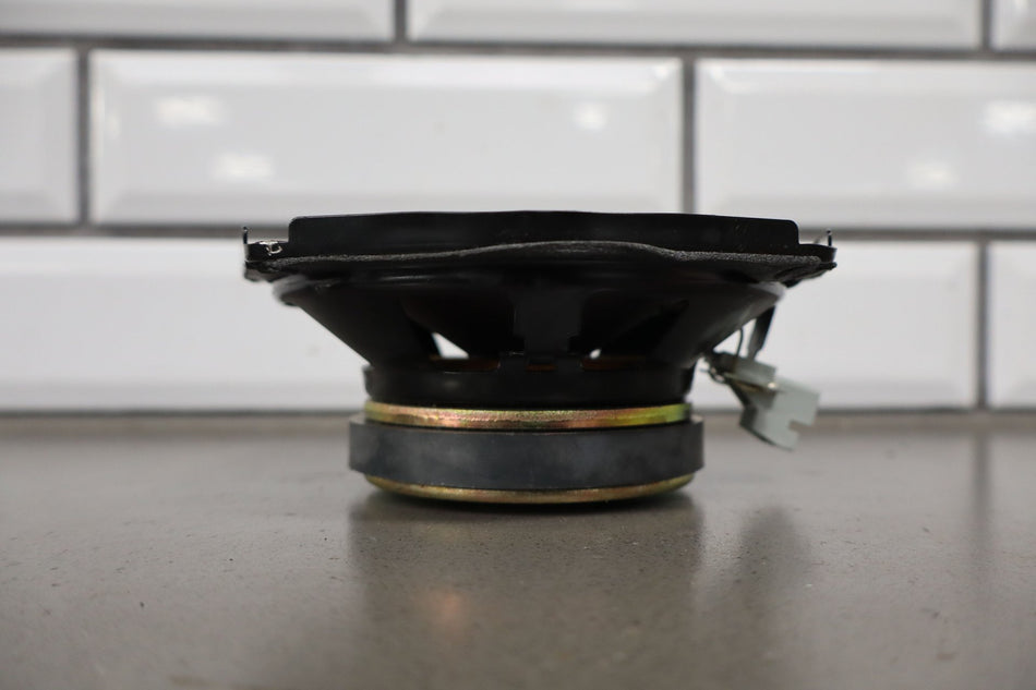 2005 Chevrolet Corvette C6- Speakers