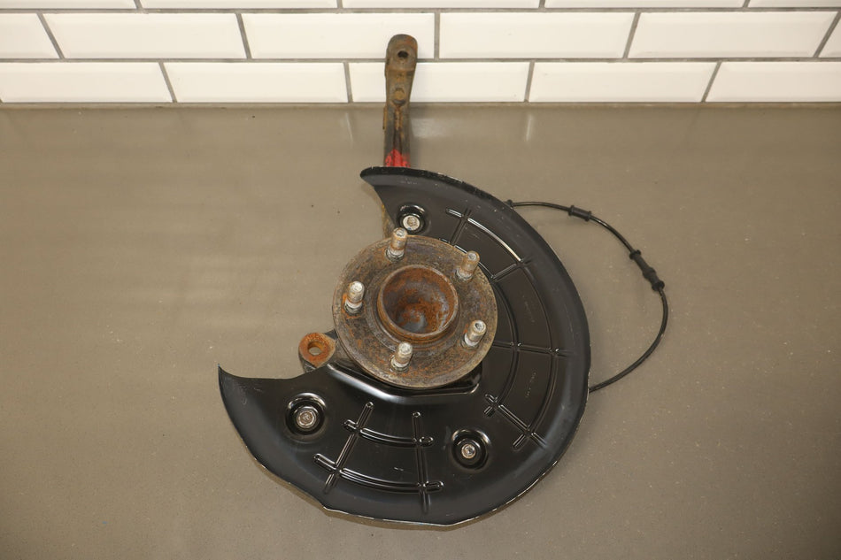 2013 Dodge Challenger Right Front Spindle