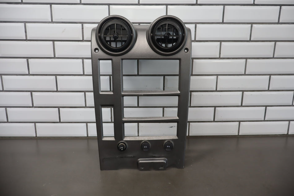 2003-2007 Hummer H2- Dashboard Radio Bezel W/ Vents 19331602