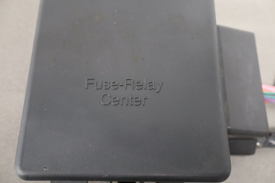 1999 Chevrolet Tahoe- Engine Fuse Box
