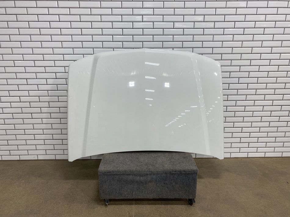 2003-2005 Chevrolet Silverado 2500HD Hood Summit White 50U