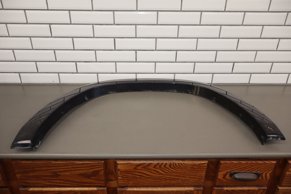 2020 Ram 1500- QUARTER PANEL MOULDING