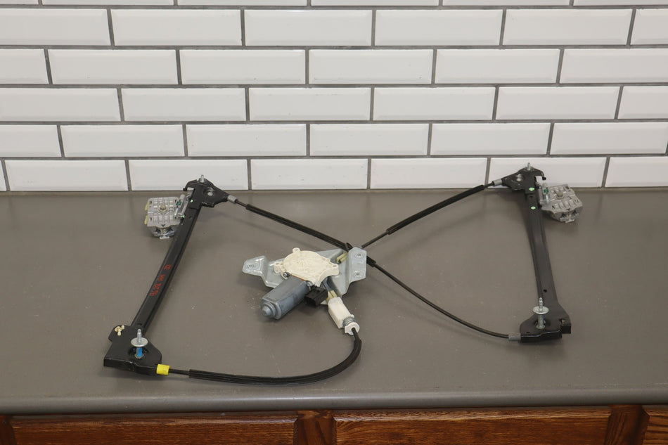 2008-2010 Dodge Challenger Right Front Door Regulator OEM