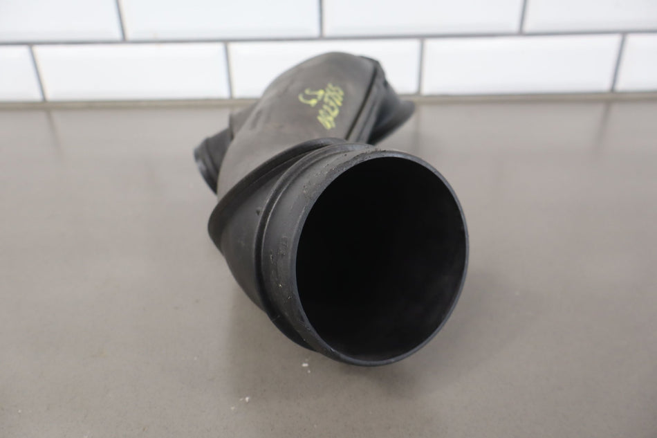 2005 Chevrolet Silverado 2500- Air Cleaner/Box