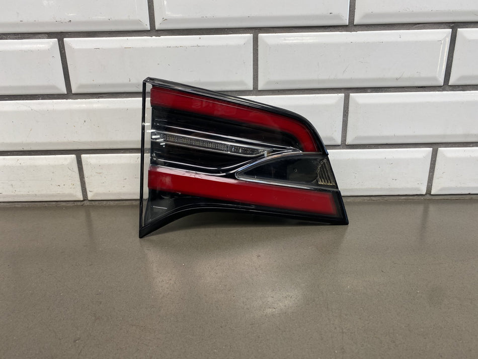 2016-2022 Tesla Model X Rear Left Inner Taillight Led Tail Lamp 1034336-00-B