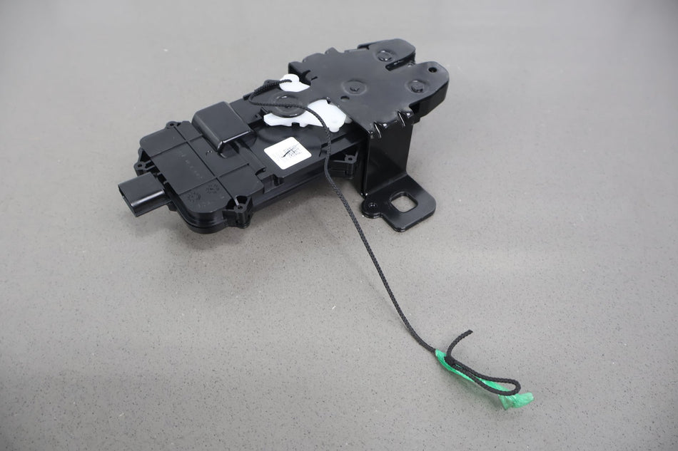22-24 Rivian R1T Right Rear Exterior Cubby Storage Door Latch W/Manual Release