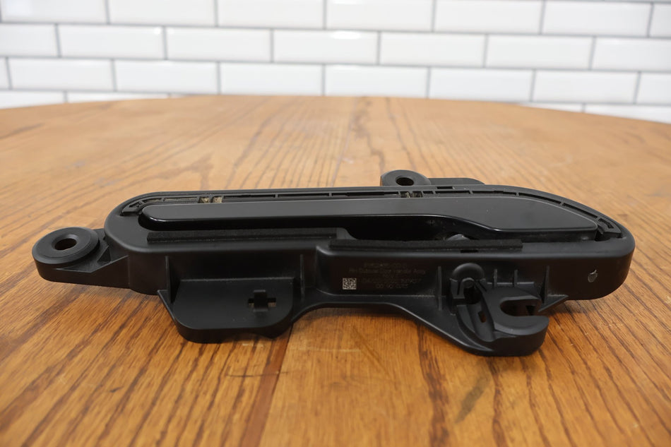 2022 Tesla 3 Right Front Door Handle OEM
