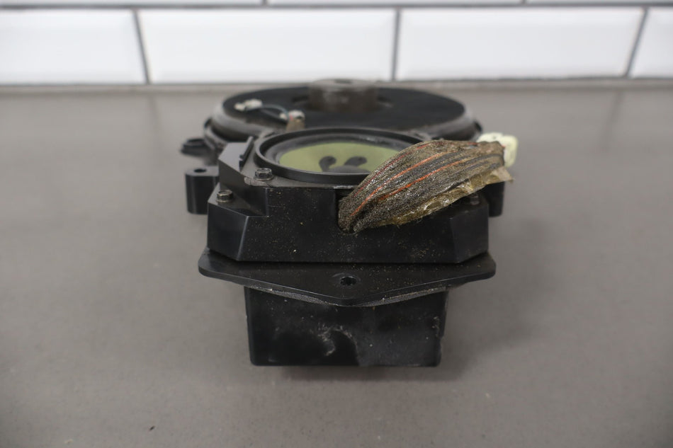 2001 Chevrolet Corvette- Speakers