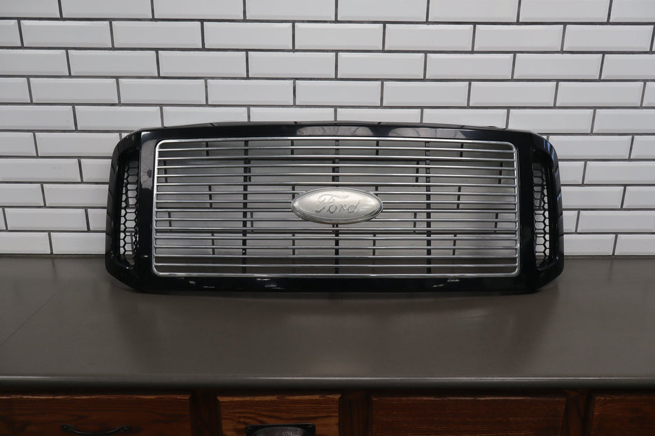 05-07 Ford F-250 F-350 Super Duty Harley-Davidson Front Grille Black Chrome OEM