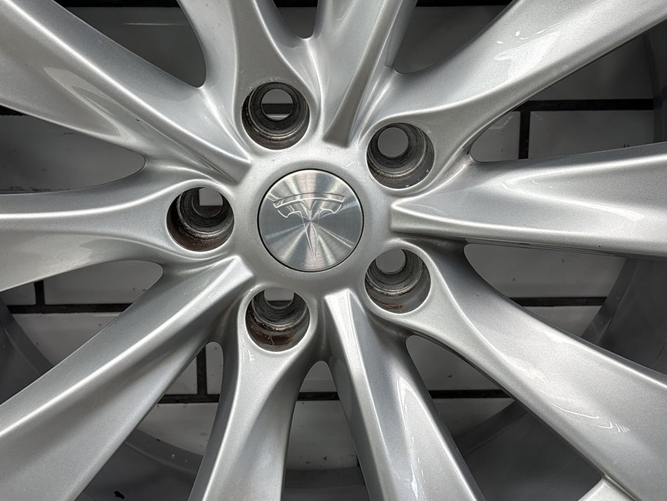 2016-2021 Tesla Model X 20x9 Front Slipstream Wheel/Rim OEM (Mild Rash)