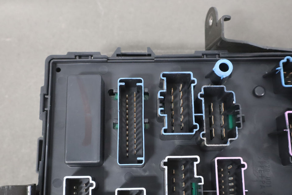 2003 Ford F-250 Super Duty- Cabin Fuse Box