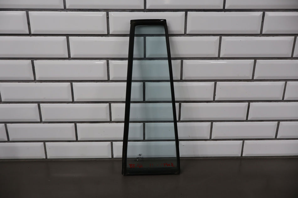 91-96 Toyota Land Cruiser Right Passenger Rear Vent Window Glass