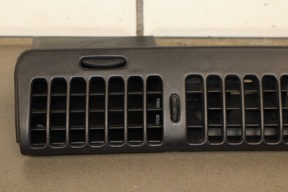 1990-93 Chevrolet Corvette Right Passenger Air Vent