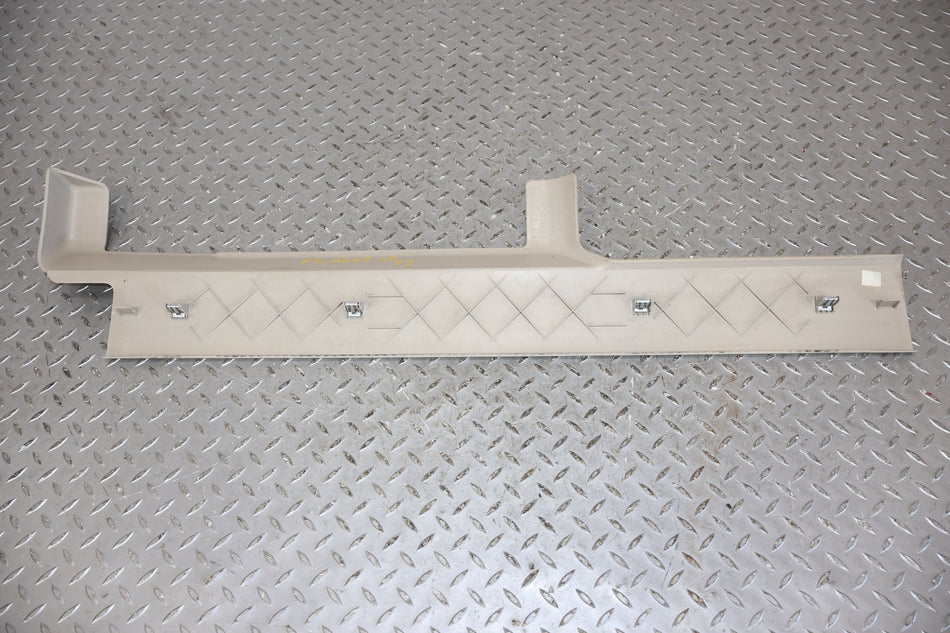03-06 Cadillac Escalade ESV Front Sill Plate Pair (Shale)