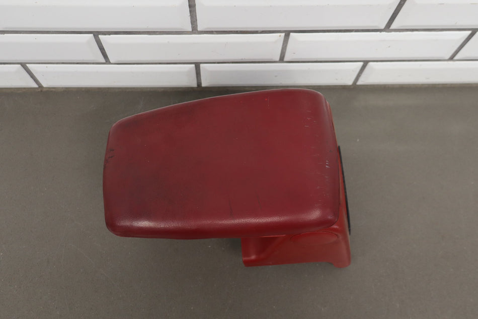 1990 Ford Mustang - Centre Console - Missing Latch