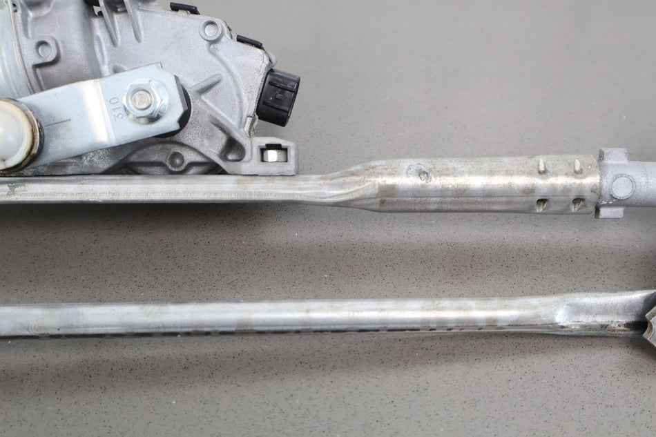 2017 Chevrolet Camaro V- Wiper Linkage