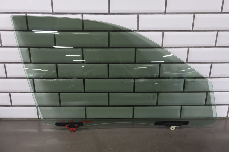 2004 Lexus LS430 F30- Right Front Door Window