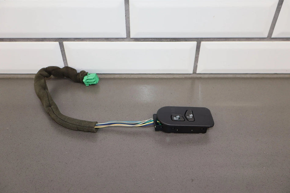 2005 Hummer H2- Front Door Switch