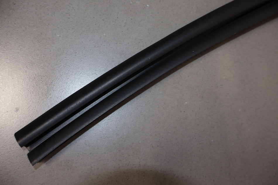 93-95 Mazda RX7 FC Right Door Window Channel Weather Stripping Gasket Seal