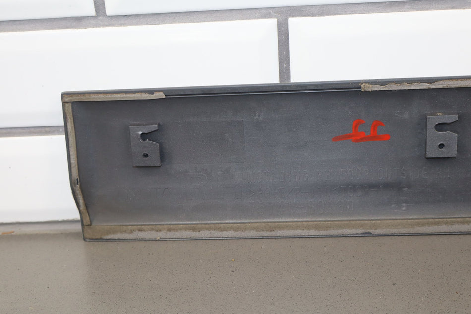 2000 Toyota Land Cruiser- Right Rear Door Molding