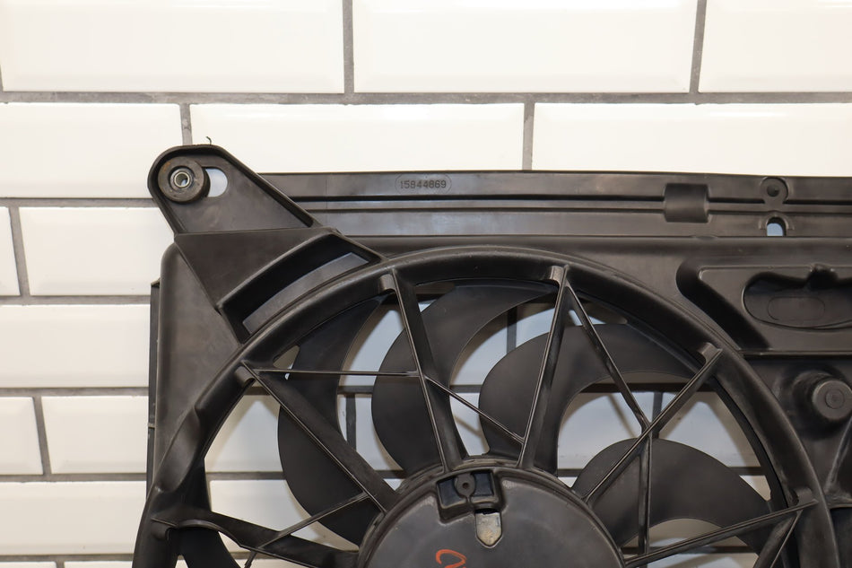 2008-2009 Hummer H2 Dual Cooling Fan Assembly W/ Shroud (Opt K5L) 15780789