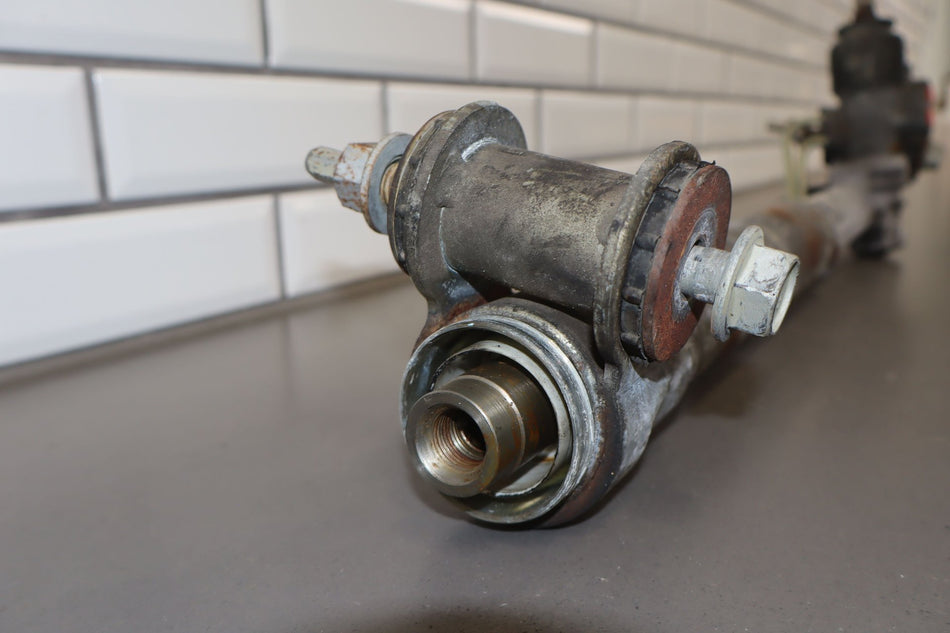 2004 Chevrolet SSR- Steering Gear