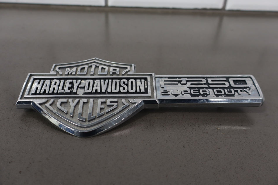 2004 Ford F-250 Super Duty- Emblem