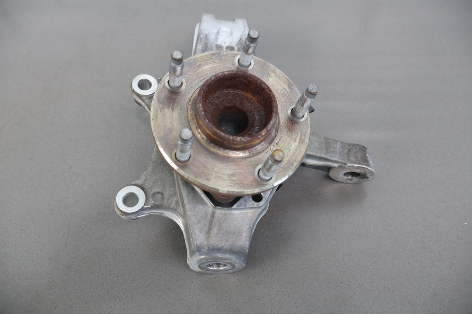 2005 Cadillac XLR- Right Front Spindle