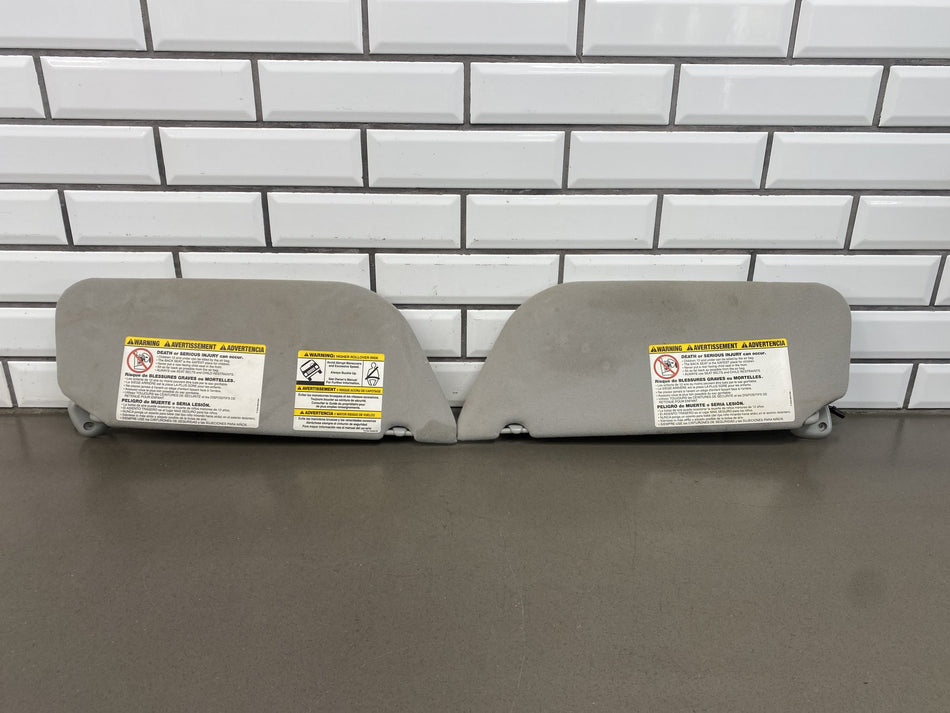 99-07 Ford F250 F350 Super Duty Lariat Sun Visor Pair Left Right Gray 4E