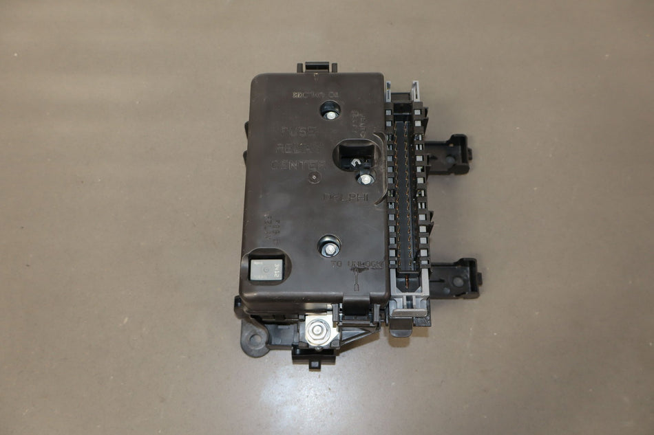 2005 Chevrolet SSR- Cabin Fuse Box